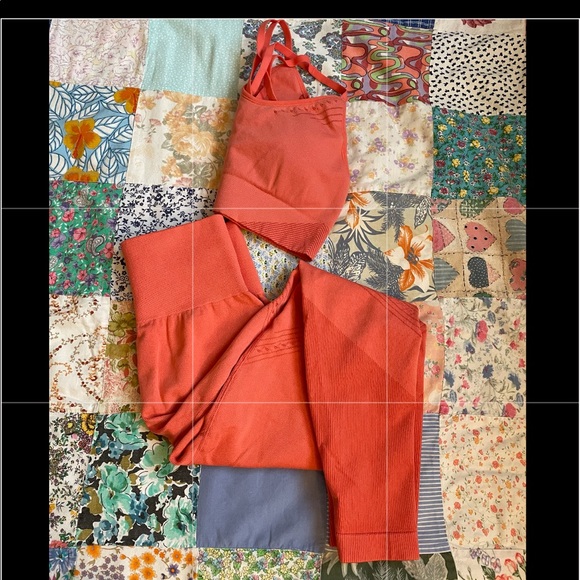JoyLab WorkOut Set Sport Bras&Leggings SizeXS Orange Cantaloupe Not Bright Color - Picture 3 of 5